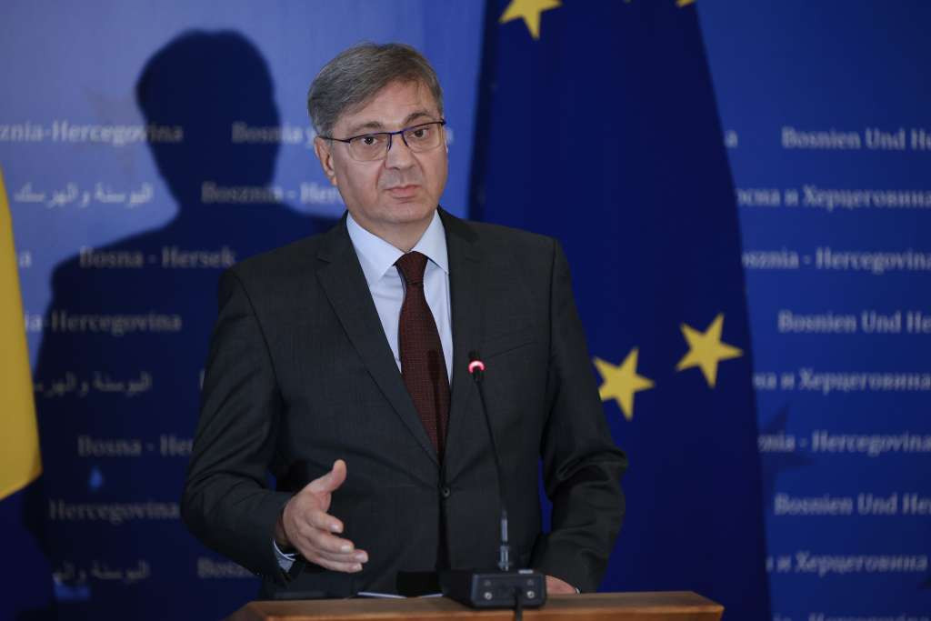 Zvizdić: Papa Franjo ostat će upamćen po svojoj posvećenosti siromašnima