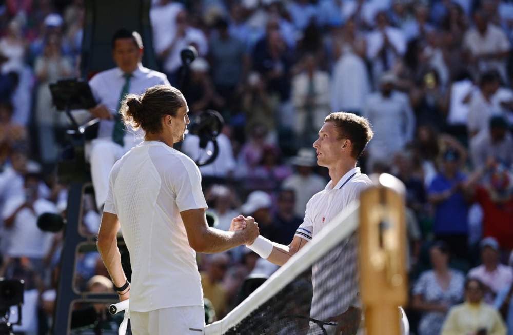 Zverev u četvrtfinalu Wimbledona