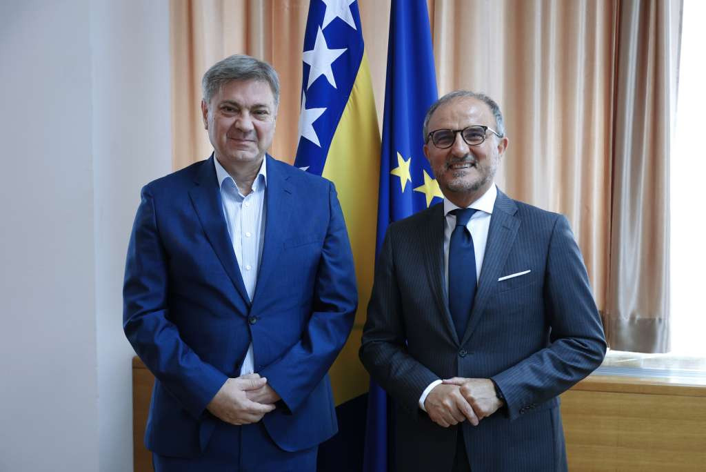 Zvizdić i šef delegacije EU o političkoj situaciji i evropskom putu BiH